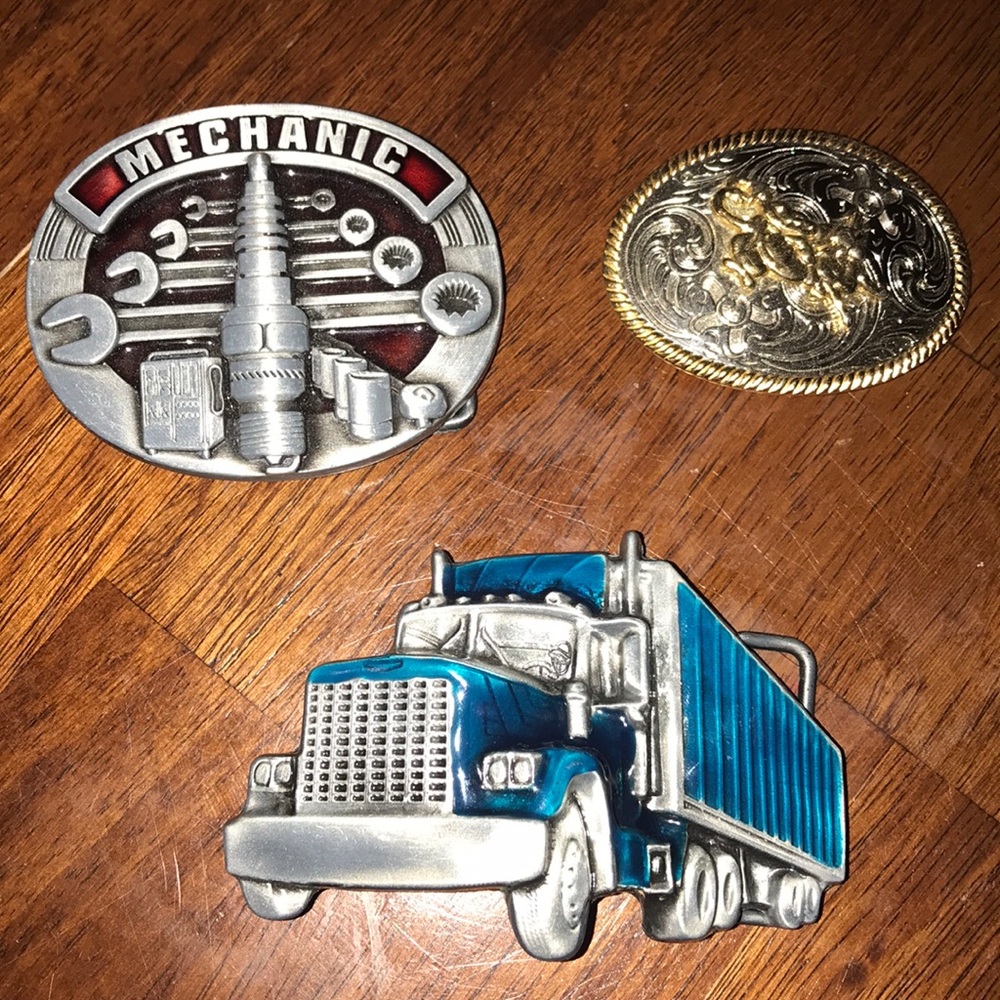 3 Kids belt buckles.